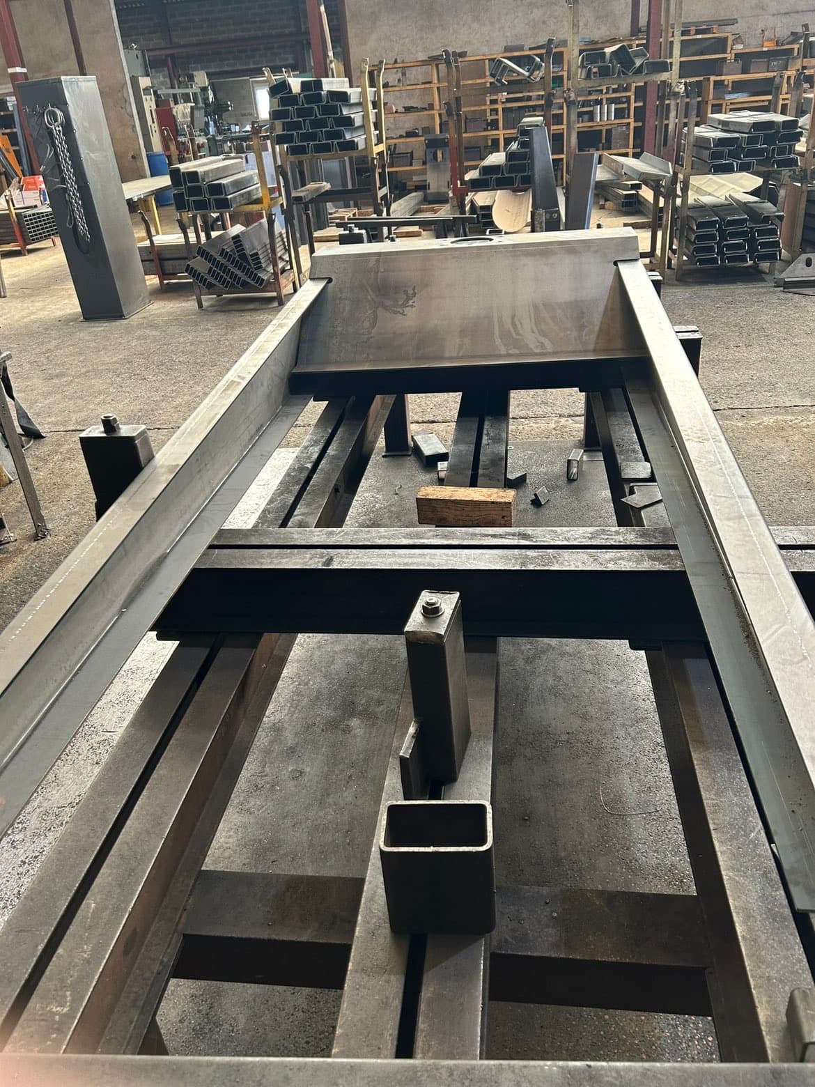 Détail de réalisation métallique en atelier